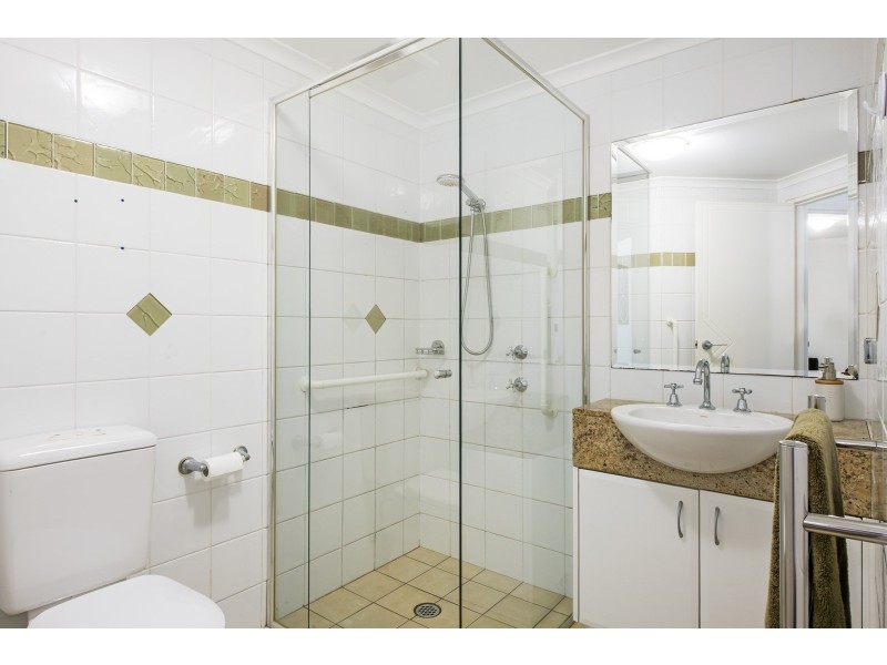 39/92 John Whiteway Drive, Gosford NSW 2250