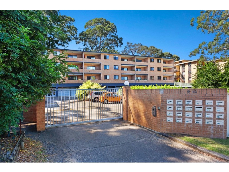 1/9-12 Broadview Avenue, Gosford NSW 2250