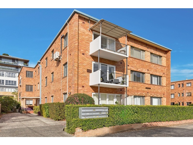 12/27 Masons Parade, Point Frederick NSW 2250