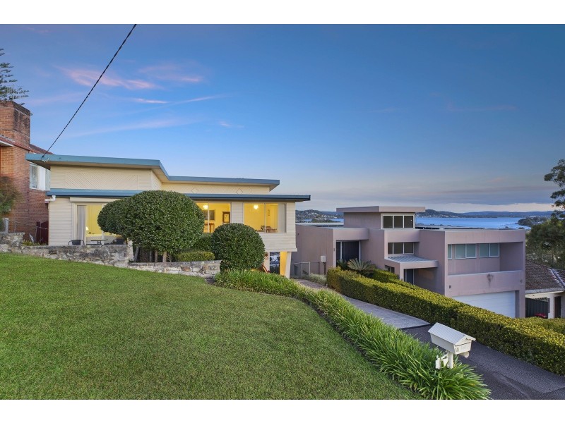 7 Bay View Avenue, East Gosford NSW 2250