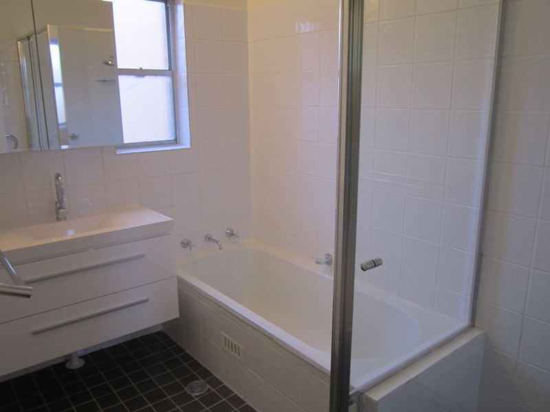 4/27 Masons Parade, Point Frederick NSW 2250