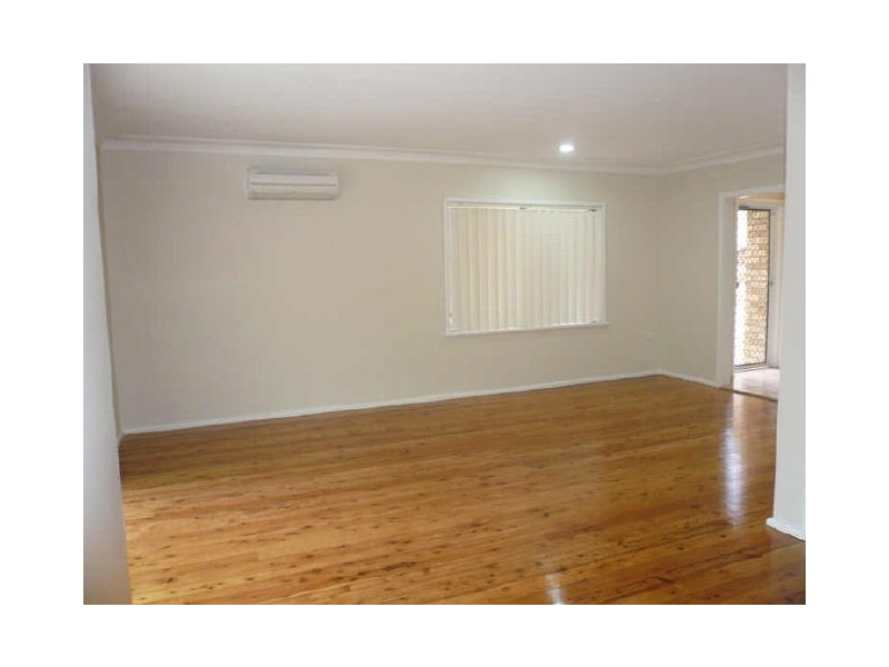2/28 Matthews Parade, Point Clare NSW 2250