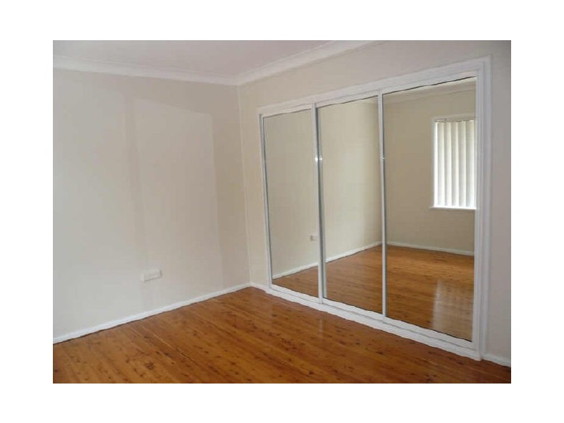 2/28 Matthews Parade, Point Clare NSW 2250