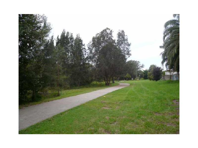 2/28 Matthews Parade, Point Clare NSW 2250