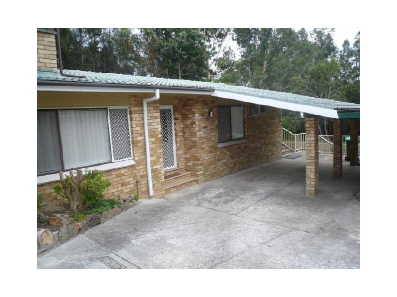2/28 Matthews Parade, Point Clare NSW 2250