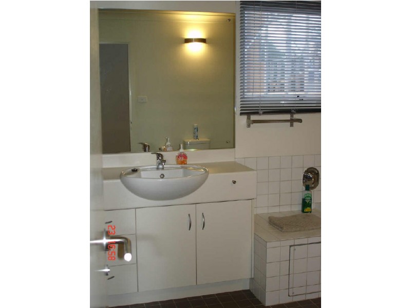 1/181 Lake Edge, Berkeley Vale NSW 2261