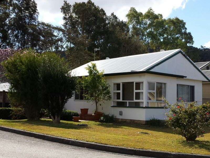 8 Victory Parade, Tascott NSW 2250