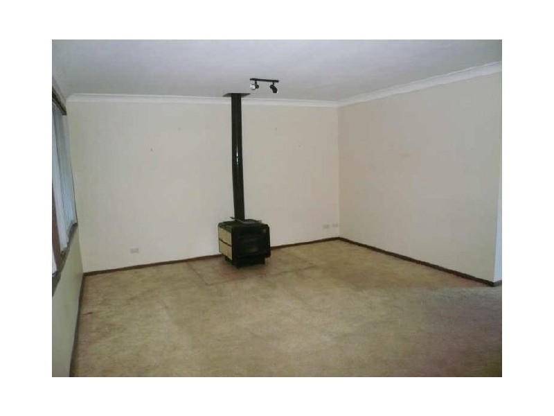 9 CORAL TREE PLACE, Point Clare NSW 2250