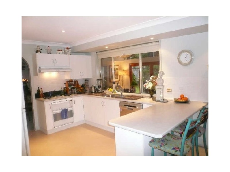 52 SINGLETON ROAD, Point Clare NSW 2250