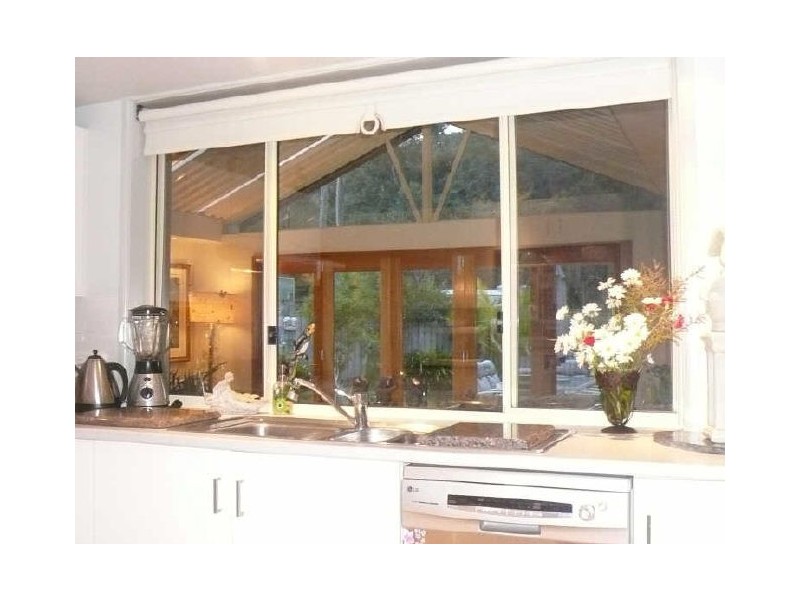 52 SINGLETON ROAD, Point Clare NSW 2250