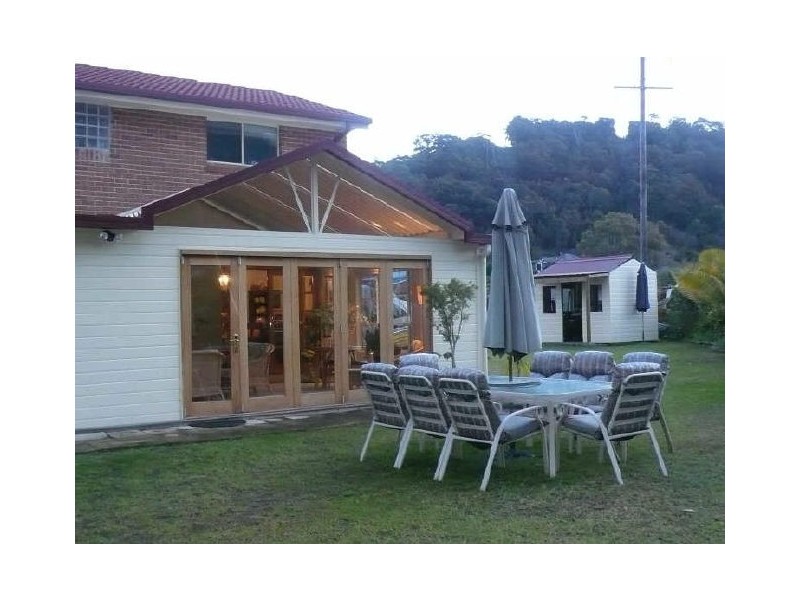 52 SINGLETON ROAD, Point Clare NSW 2250