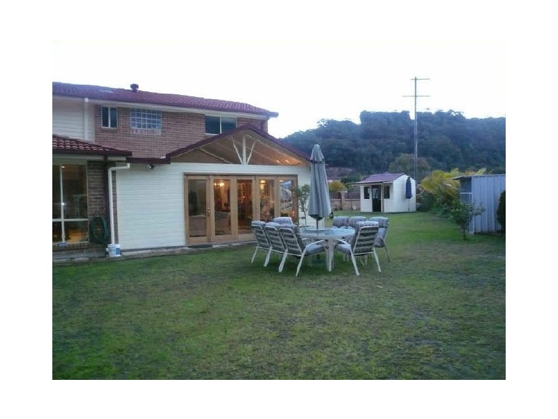 52 SINGLETON ROAD, Point Clare NSW 2250