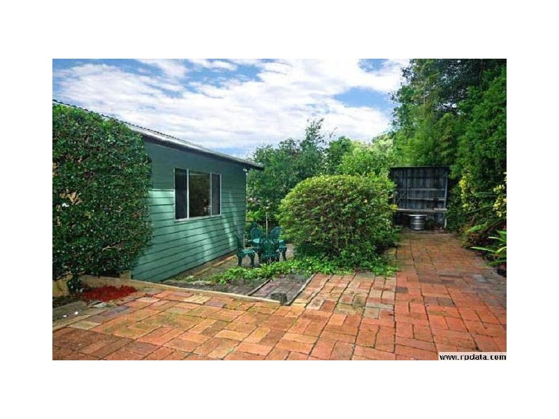 23 HUGHES STREET, Point Clare NSW 2250