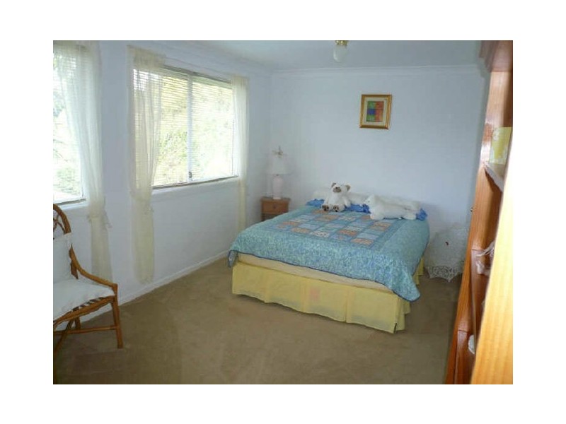 52 WENDY DRIVE, Point Clare NSW 2250