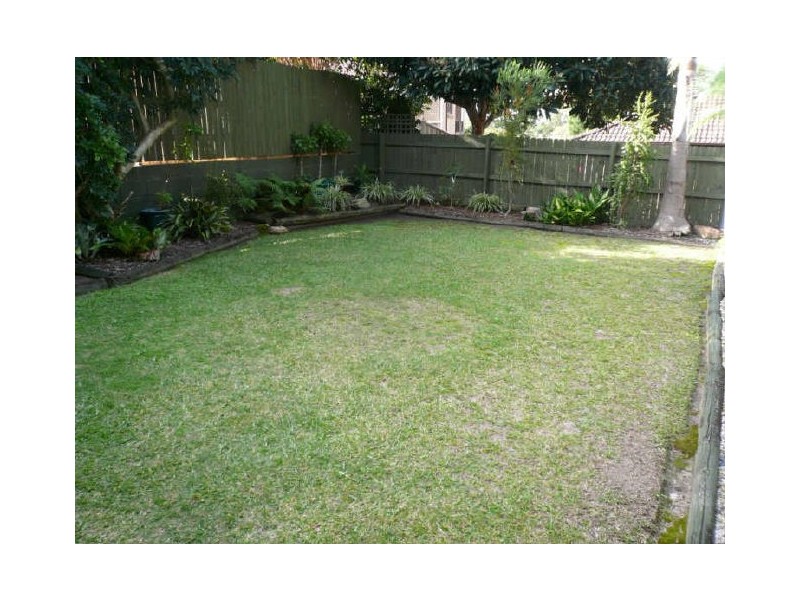 52 WENDY DRIVE, Point Clare NSW 2250