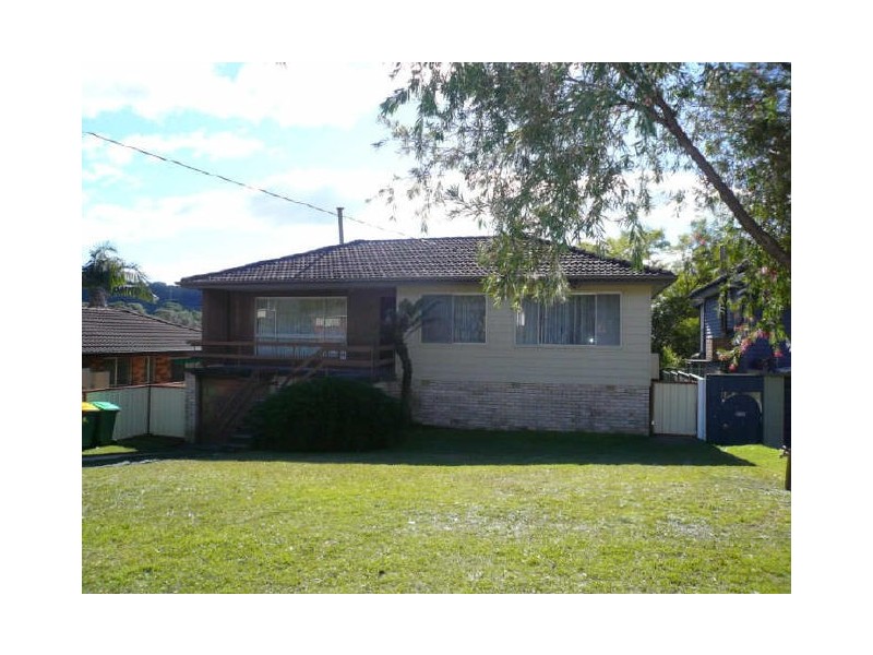 11 Priestley Parade, Point Clare NSW 2250