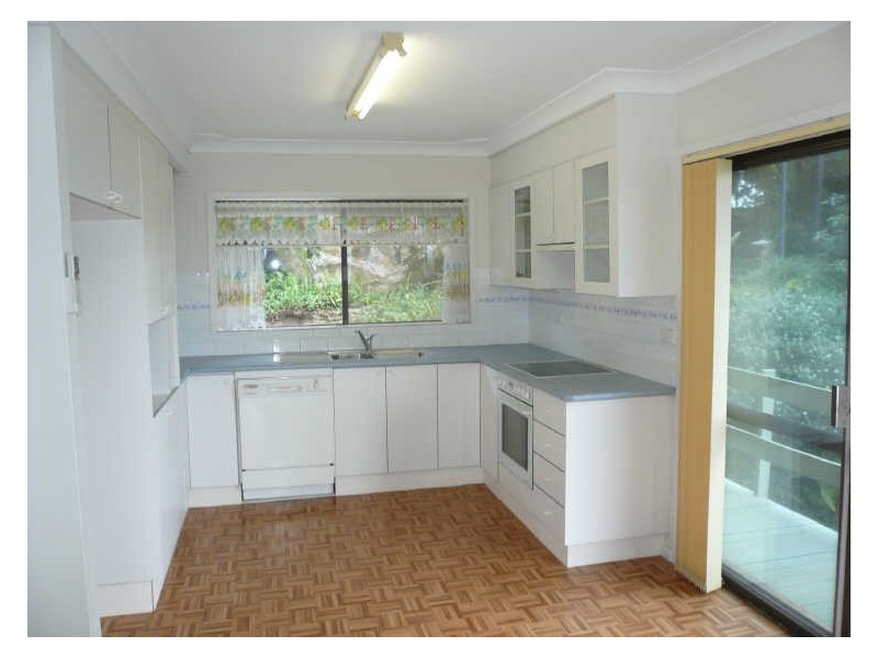 30 Penang Street, Point Clare NSW 2250