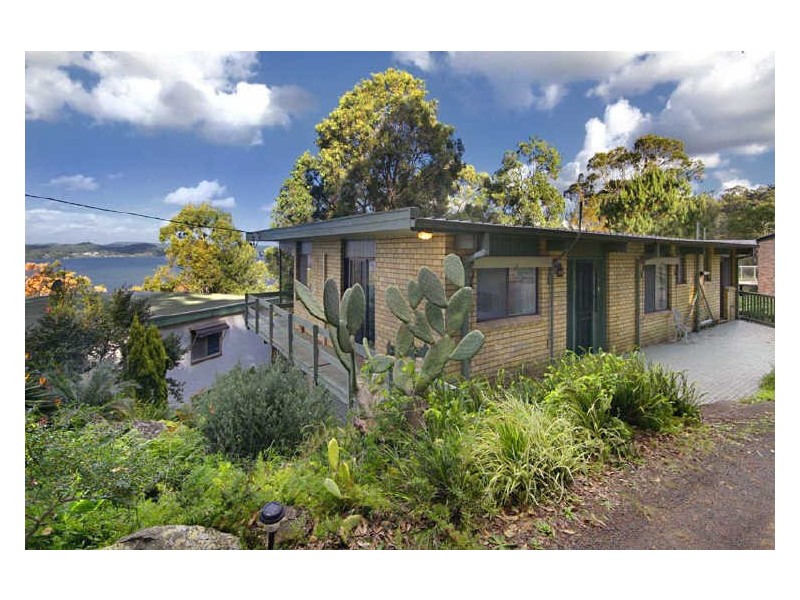30 Penang Street, Point Clare NSW 2250
