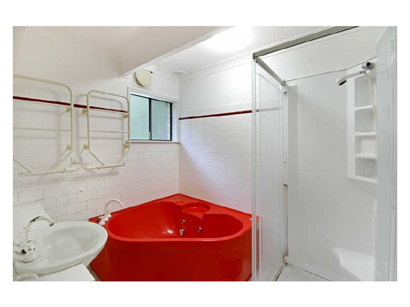 30 Penang Street, Point Clare NSW 2250