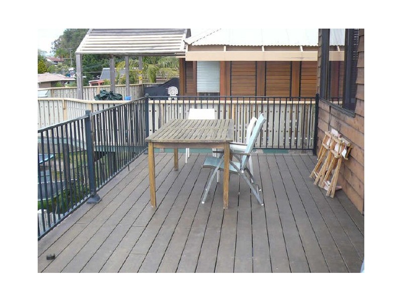 24 HUGHES STREET, Point Clare NSW 2250