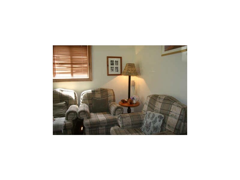 10 Jacaranda Crescent, Tascott NSW 2250