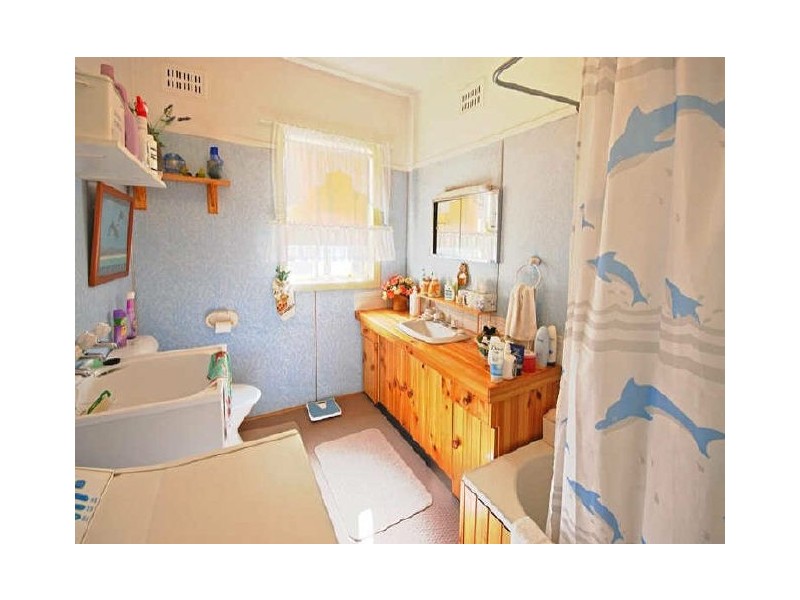 24 Banksia Street, Ettalong Beach NSW 2257