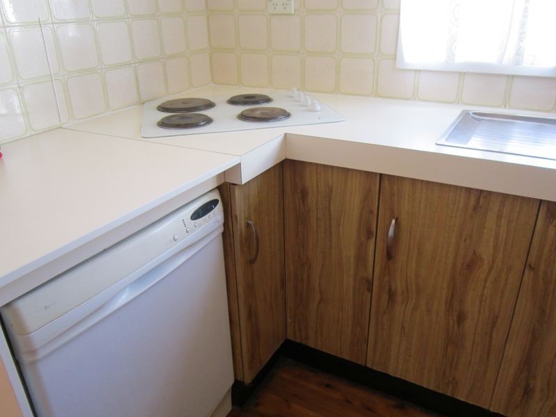 22 Nioka Ave, Point Clare NSW 2250