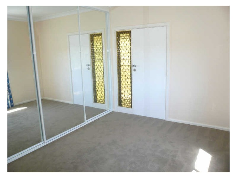 22 Nioka Ave, Point Clare NSW 2250