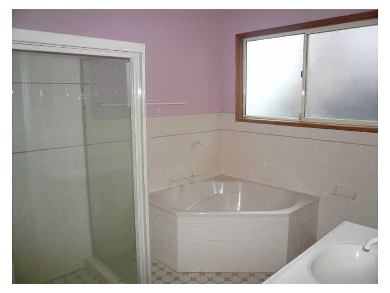 77 Melaleuca Crescent, Tascott NSW 2250