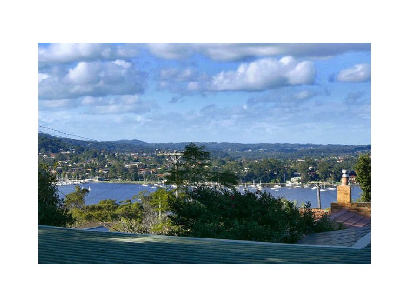 30 Penang Street, Point Clare NSW 2250