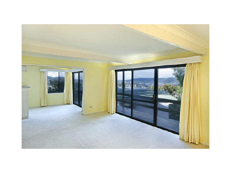 30 Penang Street, Point Clare NSW 2250