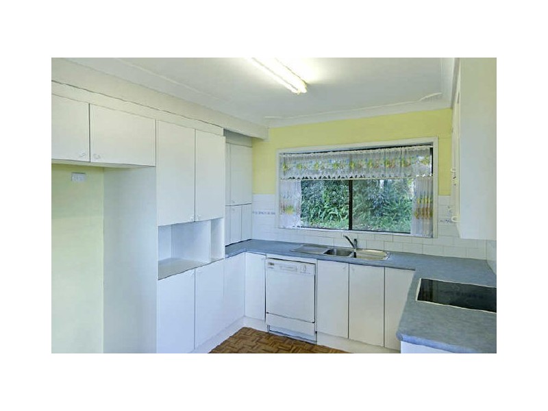 30 Penang Street, Point Clare NSW 2250