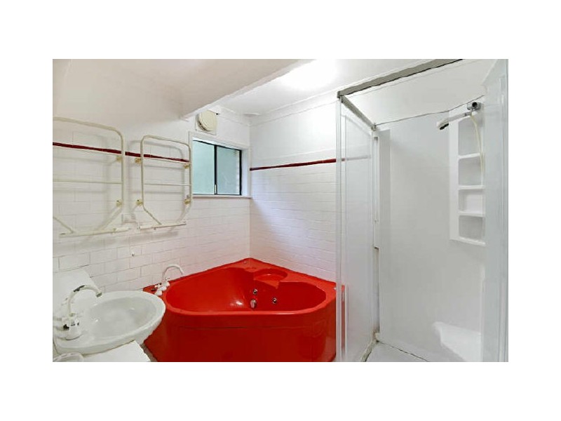 30 Penang Street, Point Clare NSW 2250