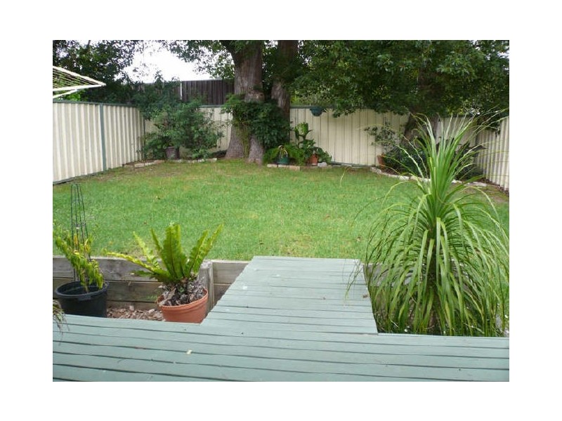 5a Margaret Street, Point Clare NSW 2250