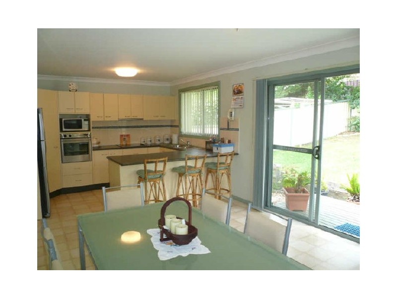 5a Margaret Street, Point Clare NSW 2250