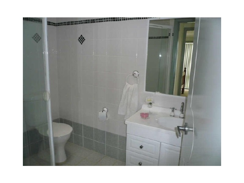 5a Margaret Street, Point Clare NSW 2250