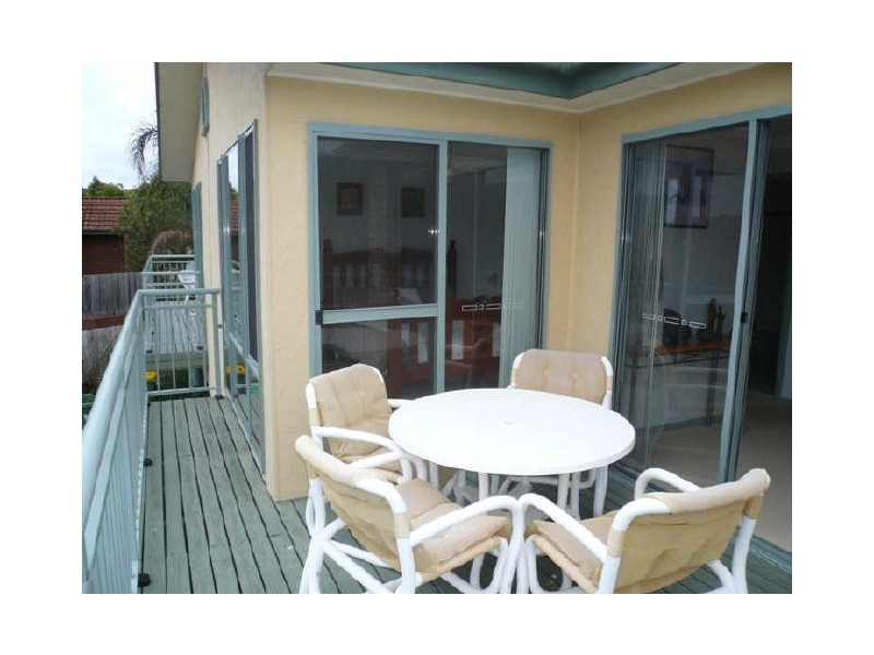 5a Margaret Street, Point Clare NSW 2250