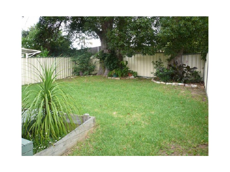 5a Margaret Street, Point Clare NSW 2250