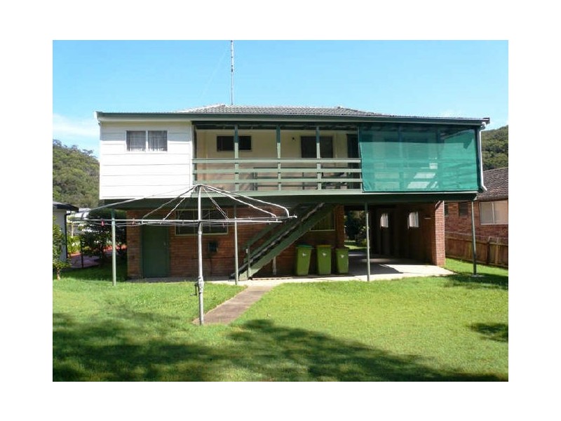 6 Genoa Place, Tascott NSW 2250