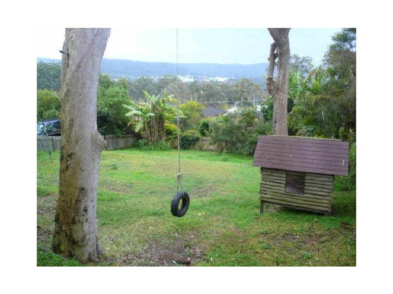 12 FIONA STREET, Point Clare NSW 2250