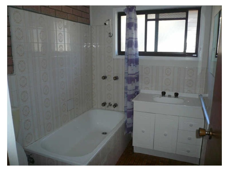 1/28 FISHER ROAD, Point Clare NSW 2250