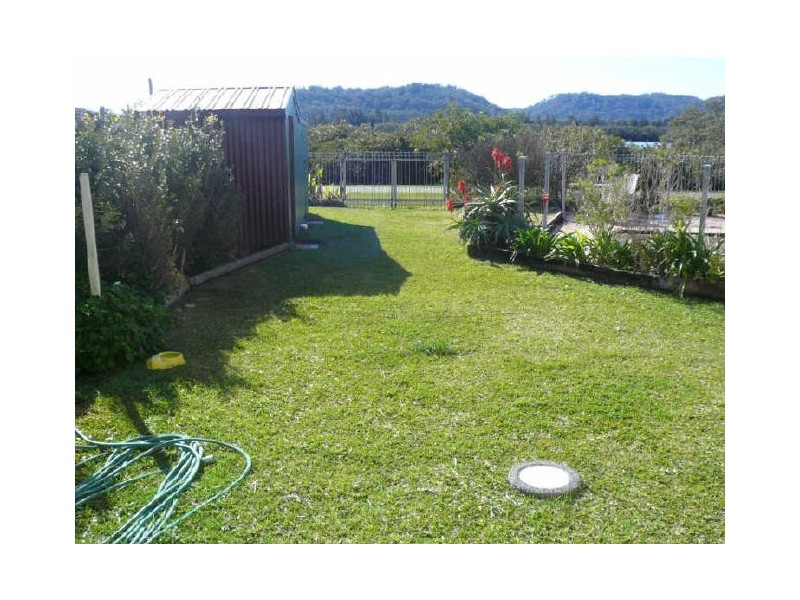 39 BAYLINE DRIVE, Point Clare NSW 2250