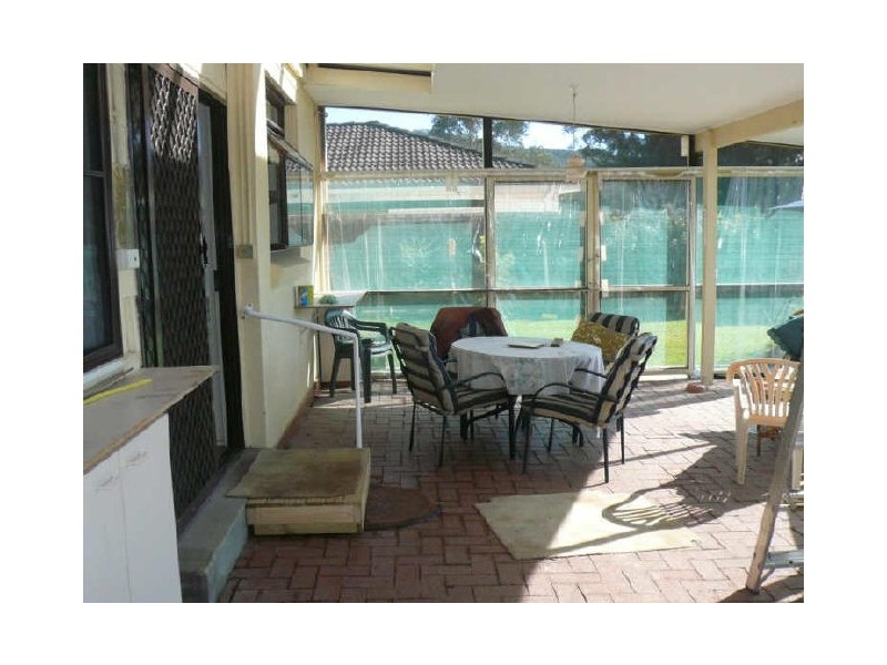 39 BAYLINE DRIVE, Point Clare NSW 2250