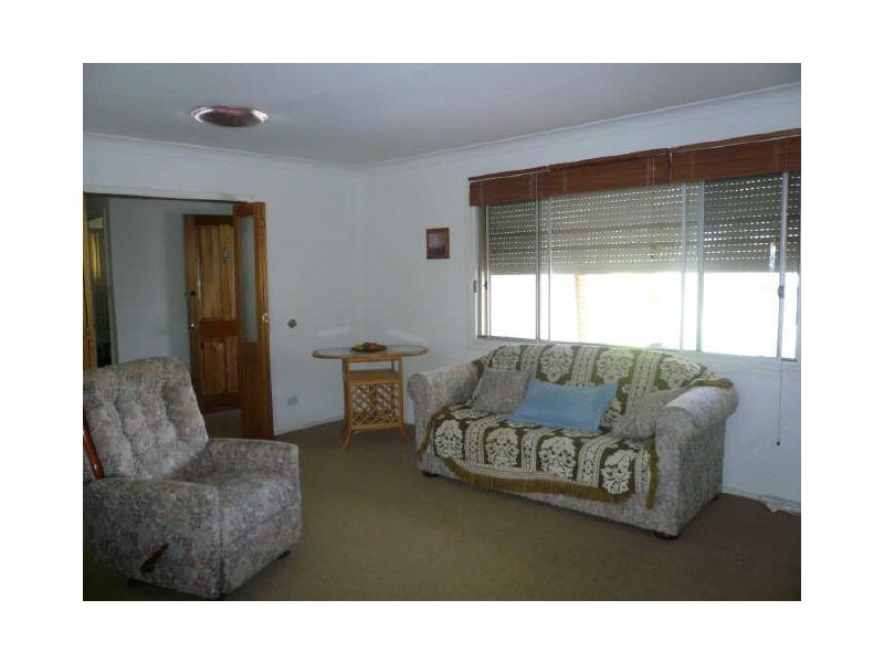 10 WATERVEIW CRESCENT, Tascott NSW 2250