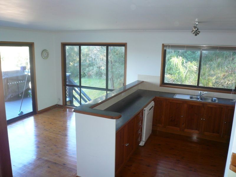 31 Scott Street, Point Clare NSW 2250