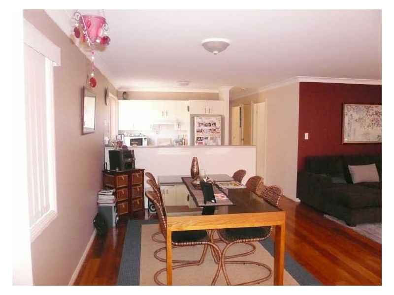 1/5 Broadwater Street, Point Clare NSW 2250