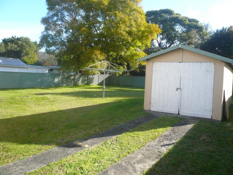 19 Henry Kendall Street, West Gosford NSW 2250