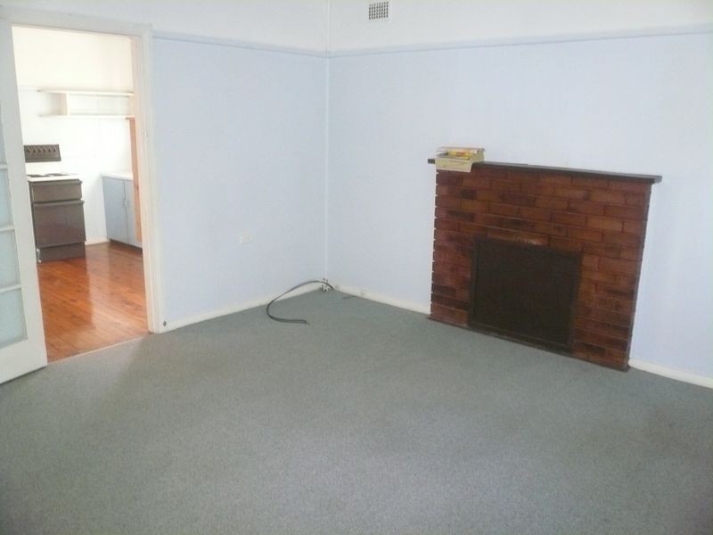 19 Henry Kendall Street, West Gosford NSW 2250