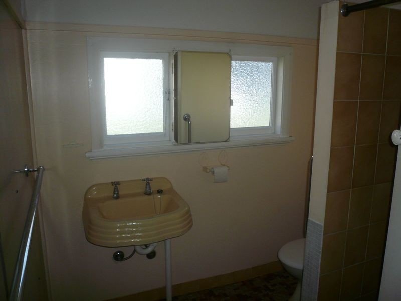 19 Henry Kendall Street, West Gosford NSW 2250