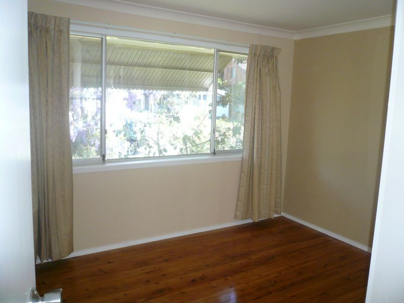 4 SHORE BRACE, Tascott NSW 2250